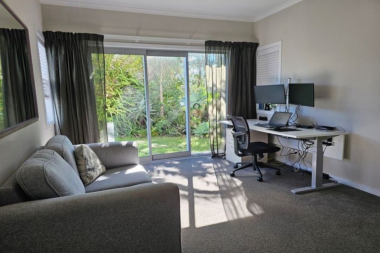 Photo of property in 18 Humariri Street, Point Chevalier, Auckland, 1022