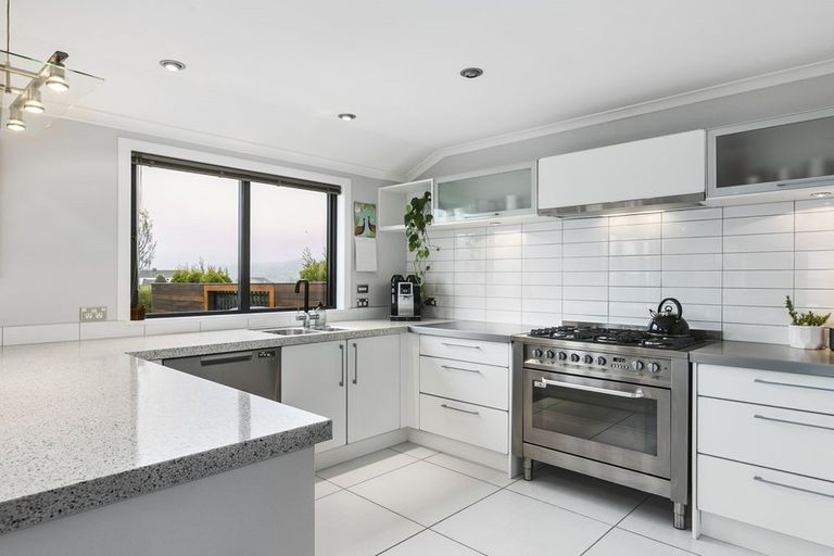 Photo of property in 1 Sunninghurst Drive, Fairfield, Dunedin, 9018