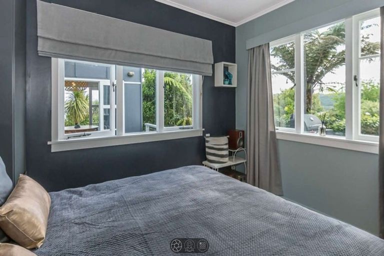 Photo of property in 207 Wade River Road, Wade Heads, Whangaparaoa, 0932