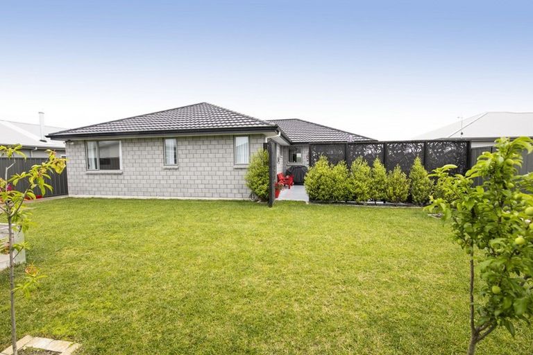 Photo of property in 50 Eriksen Road, Te Awa, Napier, 4110