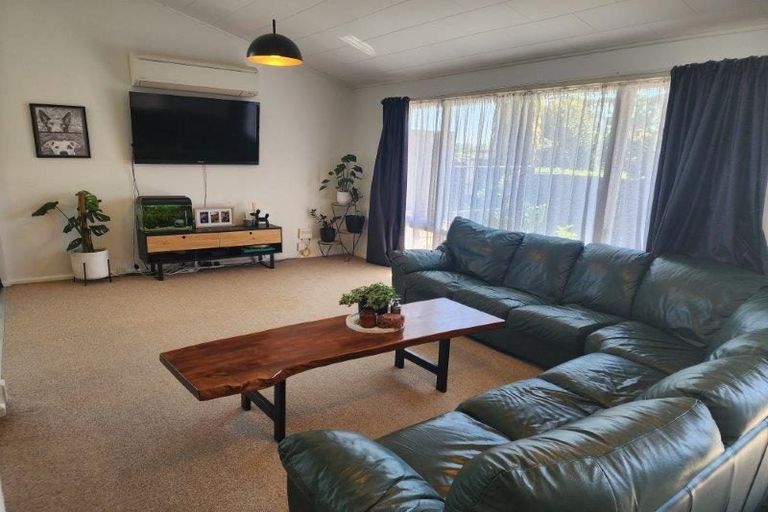 Photo of property in 80 Russley Road, Russley, Christchurch, 8042
