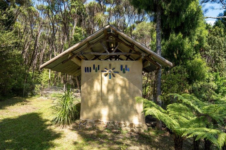 Photo of property in 1412 Rawhiti Road, Whangaruru, Hikurangi, 0184