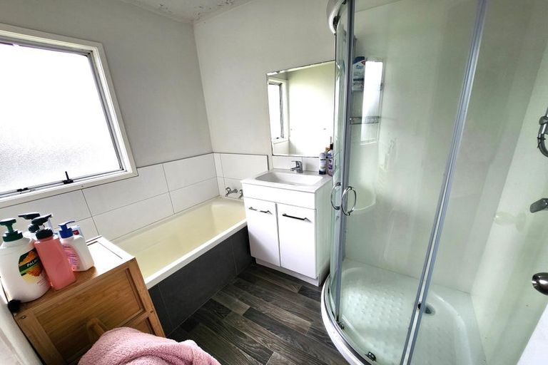 Photo of property in 60 Burundi Avenue, Clendon Park, Auckland, 2103