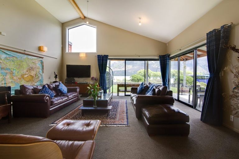 Photo of property in 33 Benmore Place, Glenorchy, 9372