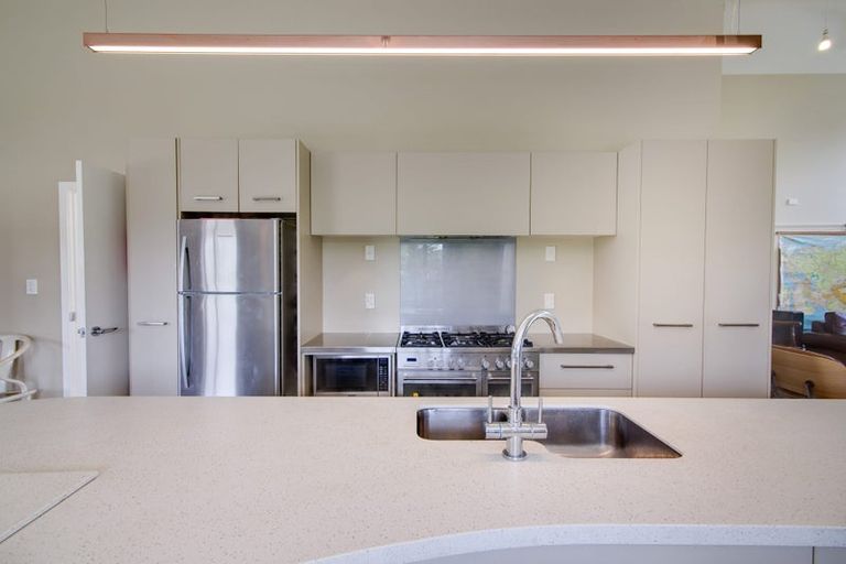 Photo of property in 33 Benmore Place, Glenorchy, 9372