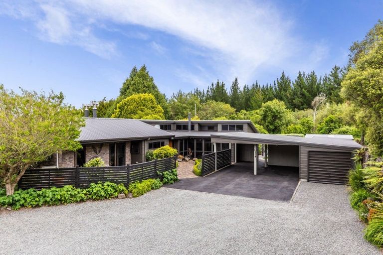 Photo of property in 15 Cameron Drive, Acacia Bay, Taupo, 3385