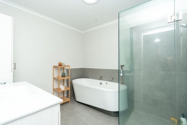 Photo of property in 16 Kapua Crescent, Rototuna North, Hamilton, 3210