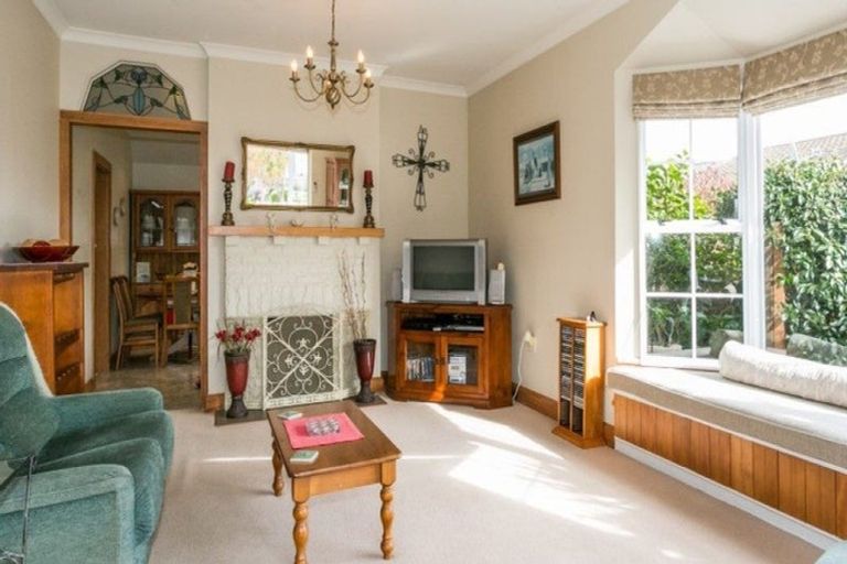 Photo of property in 87 Meeanee Road, Taradale, Napier, 4112