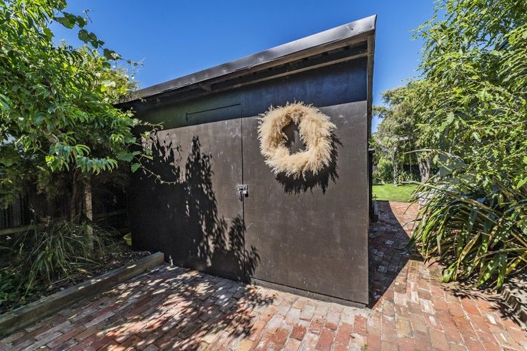 Photo of property in 11 Swindells Road, Waikuku Beach, 7473