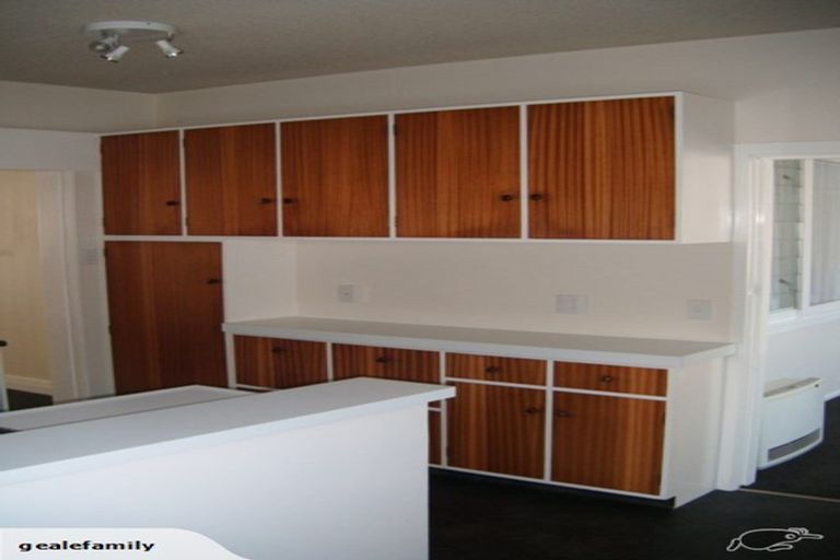 Photo of property in 36 Burnham Street, Seatoun, Wellington, 6022