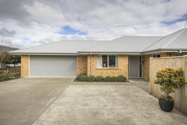Photo of property in 9 Dryden Court, Kelvin Grove, Palmerston North, 4414