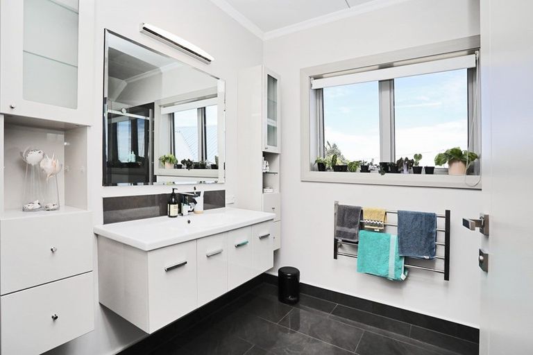 Photo of property in 4 Whitelaw Road, Waianiwa, Invercargill, 9874