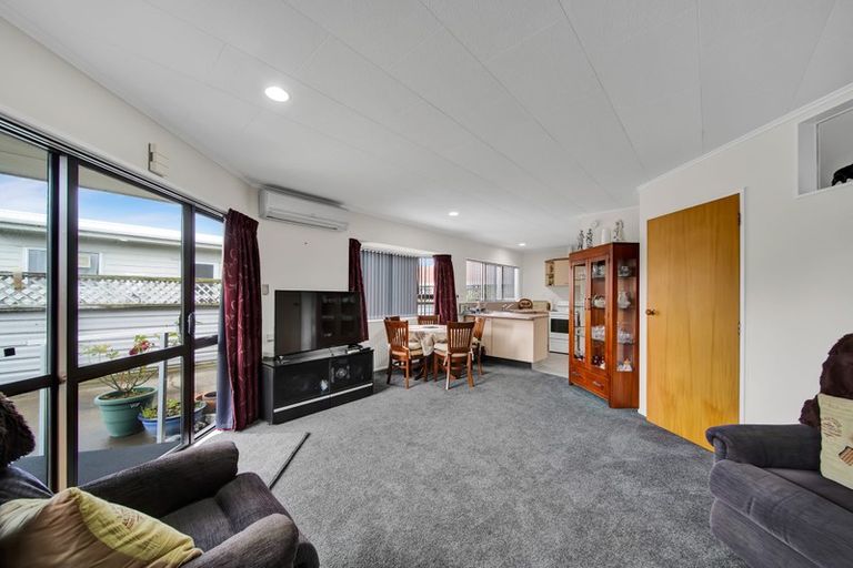 Photo of property in 6a Milmoe Street, Hawera, 4610