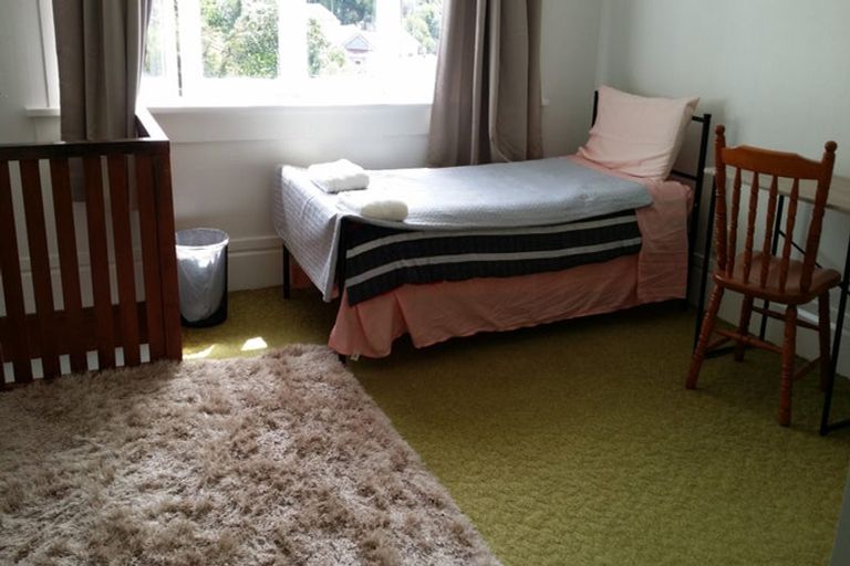 Photo of property in 75 Todman Street, Brooklyn, Wellington, 6021