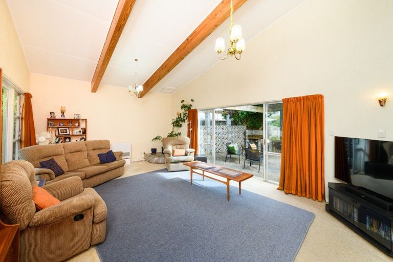 Photo of property in 18a Campbell Street, Feilding, 4702
