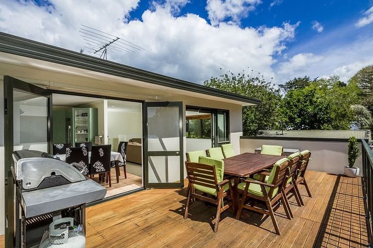 Photo of property in 71a Gledstane Road, Stanmore Bay, Whangaparaoa, 0932