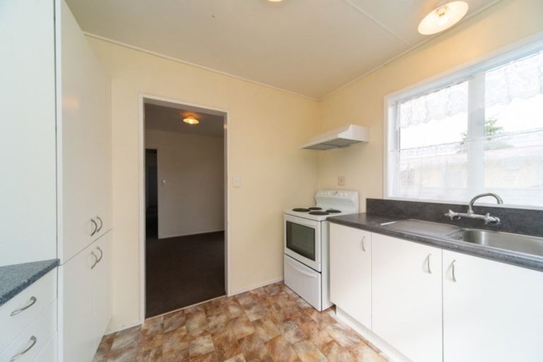 Photo of property in 4 Rhodes Drive, Kelvin Grove, Palmerston North, 4414