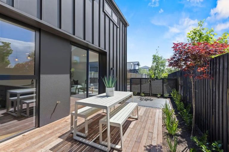 Photo of property in 1/60 Innes Road, 8014