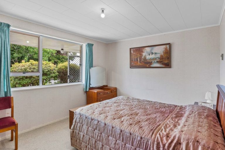 Photo of property in 2 Paretai Grove, Waikanae, 5036