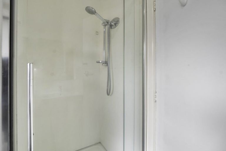 Photo of property in 82 Farquhars Road, Redwood, Christchurch, 8051