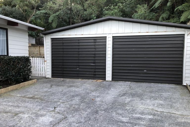 Photo of property in 105 Poplar Grove, Whalers Gate, New Plymouth, 4310