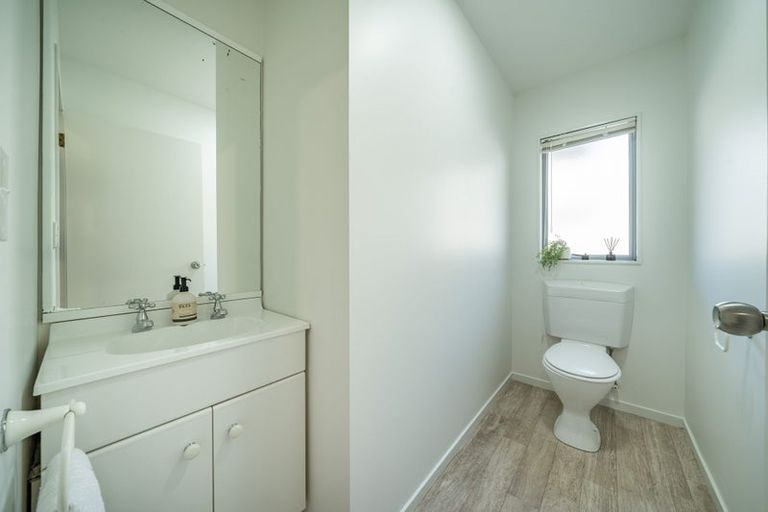 Photo of property in 12 Lanyon Place, Whitby, Porirua, 5024