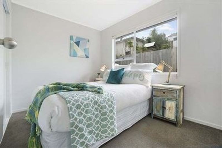 Photo of property in 1/17 Sandiacre Way, Browns Bay, Auckland, 0630