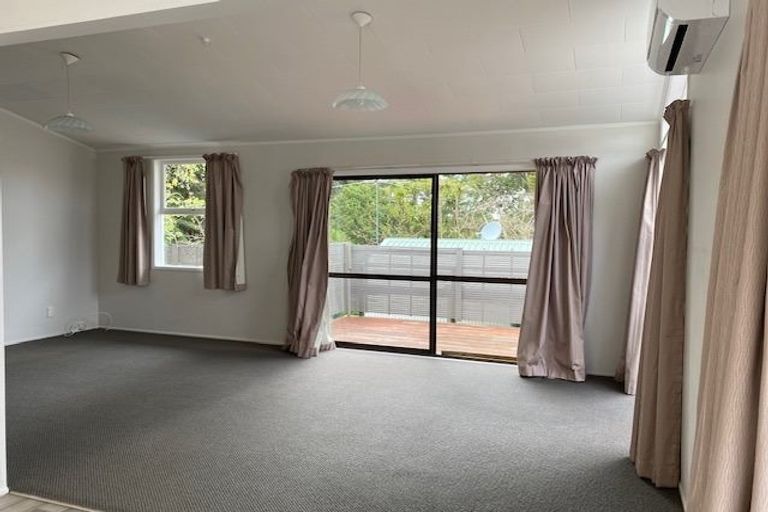 Photo of property in 30 Leaver Place, Weymouth, Auckland, 2103