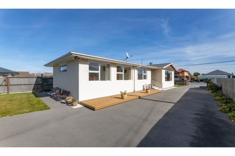 Photo of property in 174 Bower Avenue, New Brighton, Christchurch, 8083