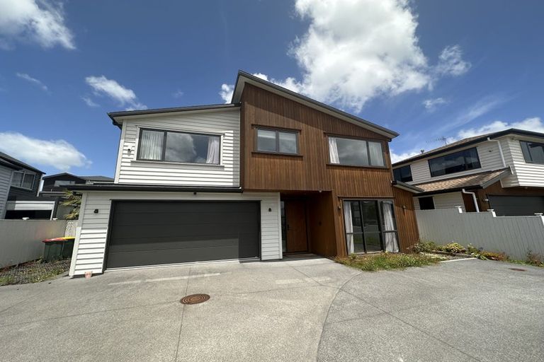 Photo of property in 42 Headland Drive, Long Bay, Auckland, 0630