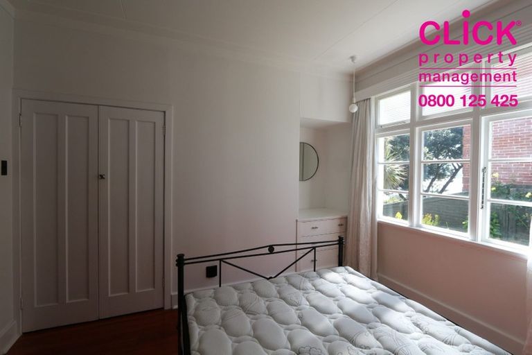 Photo of property in 19 Cliffs Road, Saint Clair, Dunedin, 9012