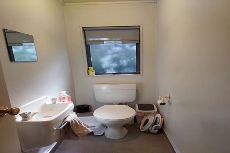 Photo of property in 1/59 Salamanca Road, Sunnynook, Auckland, 0620