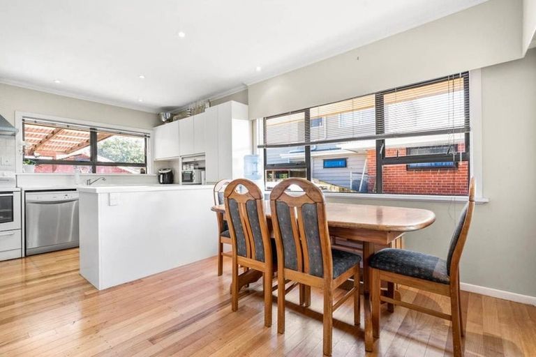 Photo of property in 46 Mckean Avenue, Manurewa, Auckland, 2102