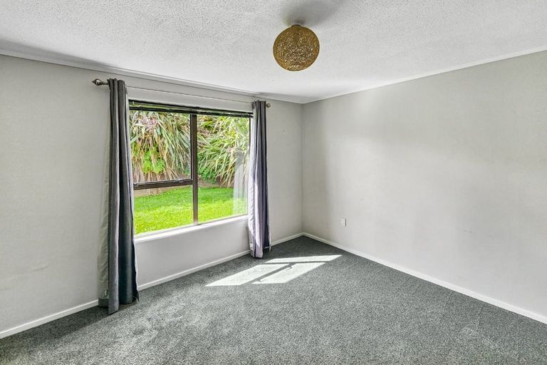 Photo of property in 154 Sievers Grove, Cannons Creek, Porirua, 5024