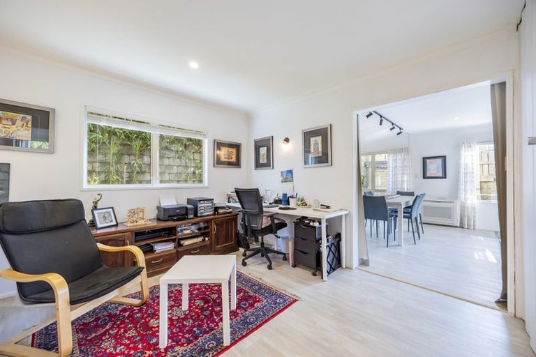 Photo of property in 39 Emlyn Place, Torbay, Auckland, 0630