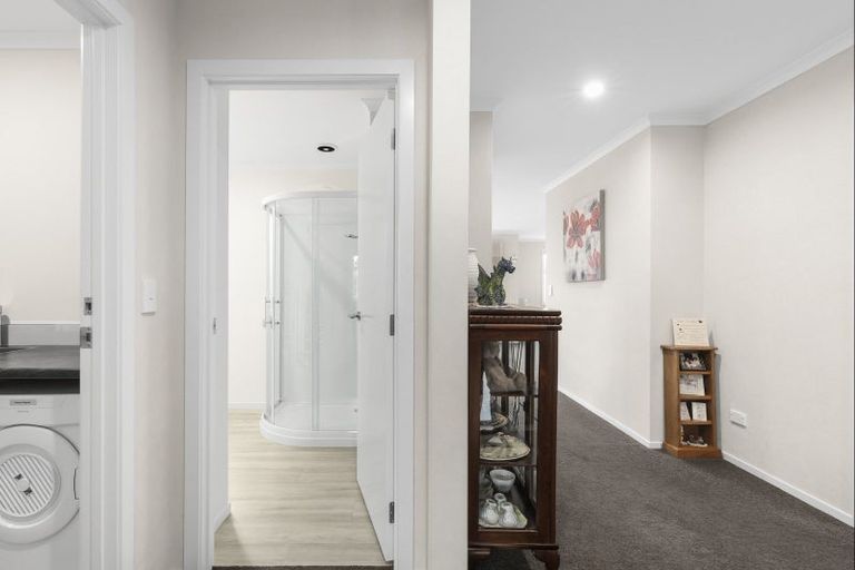 Photo of property in 5 Clifford Close, Leamington, Cambridge, 3432