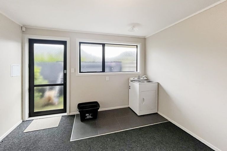 Photo of property in 15 Thomson Street, West End, Palmerston North, 4412