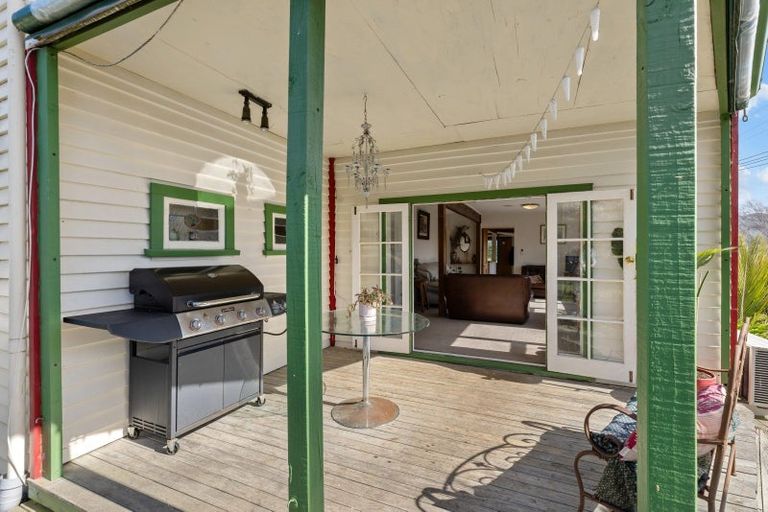 Photo of property in 124 Marine Drive, Diamond Harbour, Lyttelton, 8971