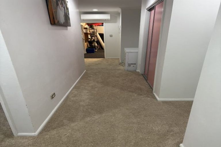 Photo of property in 5 Caledonia Place, Highlands Park, New Plymouth, 4312