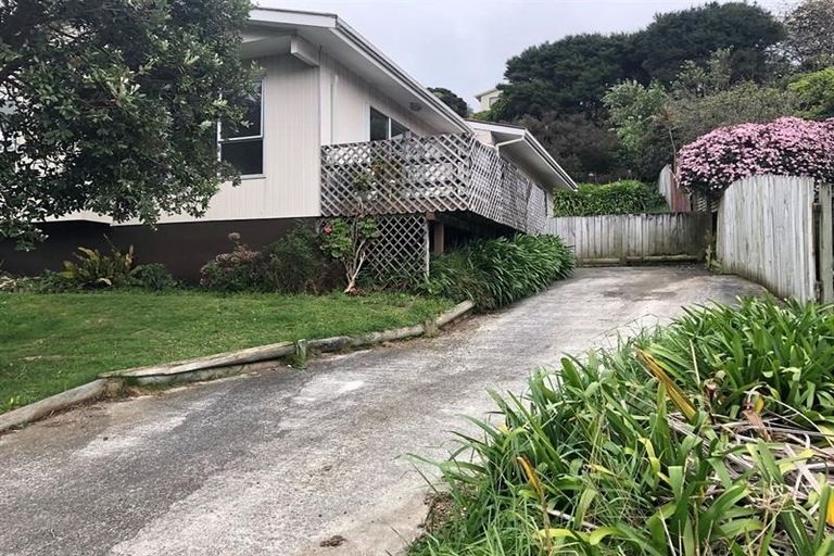 Photo of property in 57 Omapere Street, Whitby, Porirua, 5024