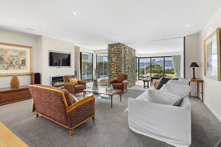 Photo of property in 160 Breaker Bay Road, Breaker Bay, Wellington, 6022