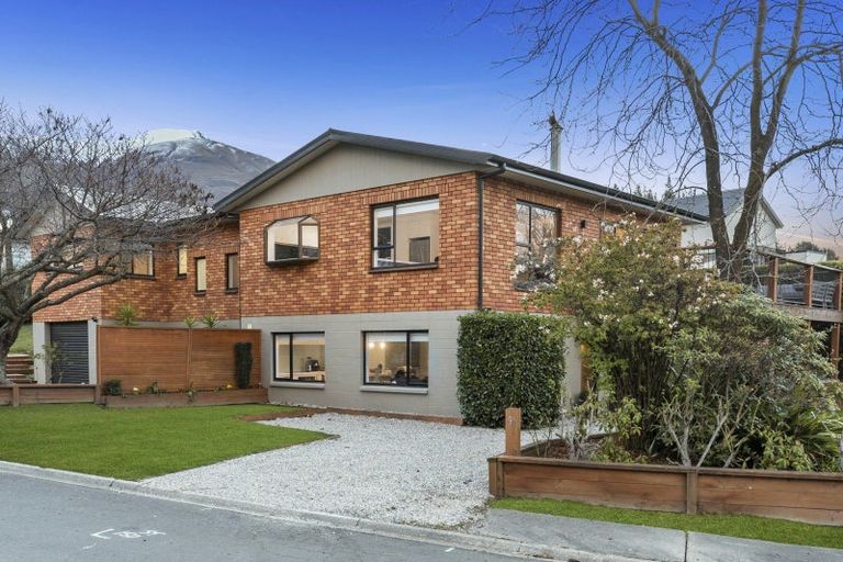 Photo of property in 9 Norman Terrace, Wanaka, 9305