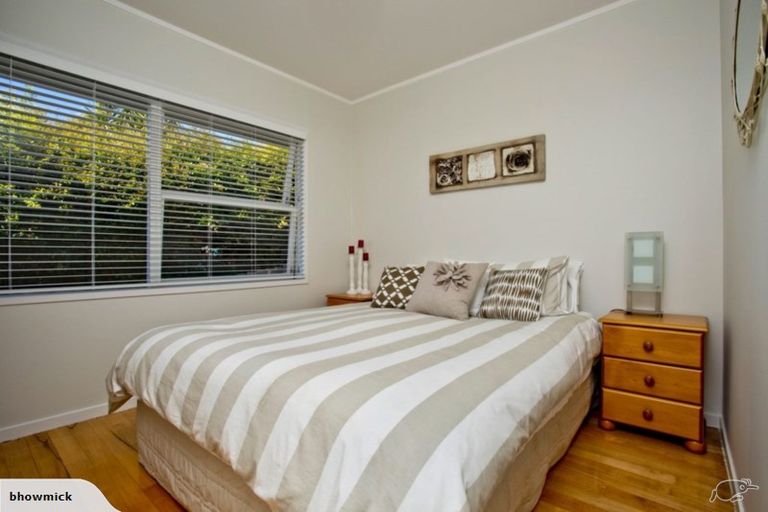 Photo of property in 41 Sea Vista Avenue, Beach Haven, Auckland, 0626