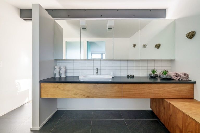 Photo of property in 9 Forest Heights, Wanaka, 9305