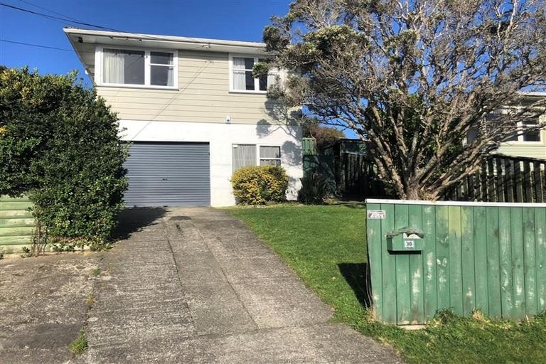 Photo of property in 30 Baylands Drive, Newlands, Wellington, 6037