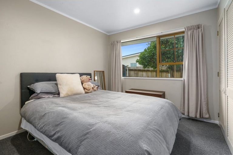 Photo of property in 235a Shakespeare Street, Leamington, Cambridge, 3432