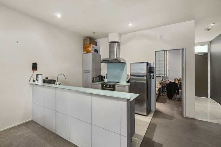 Photo of property in Hb Apartments, 4/3 Holland Street, Te Aro, Wellington, 6011