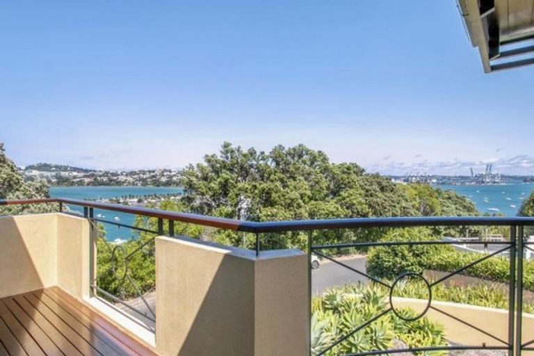 Photo of property in 96 Paritai Drive, Orakei, Auckland, 1071