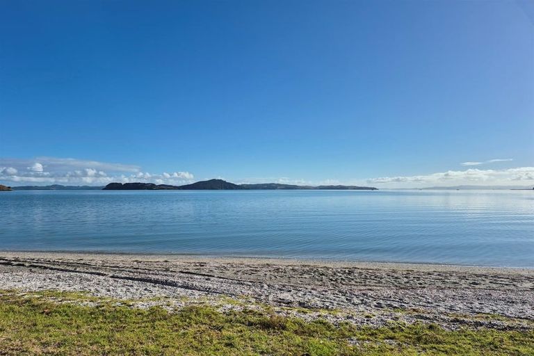 Photo of property in 33 Mataikokako Loop, Kawakawa Bay, 2585