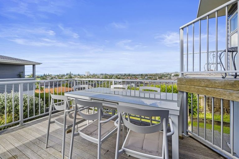 Photo of property in 60 Chesterfield Way, Orewa, 0931